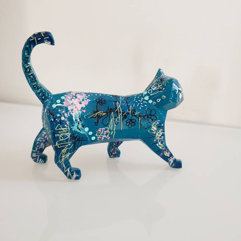 sculpture chat bleu coloré