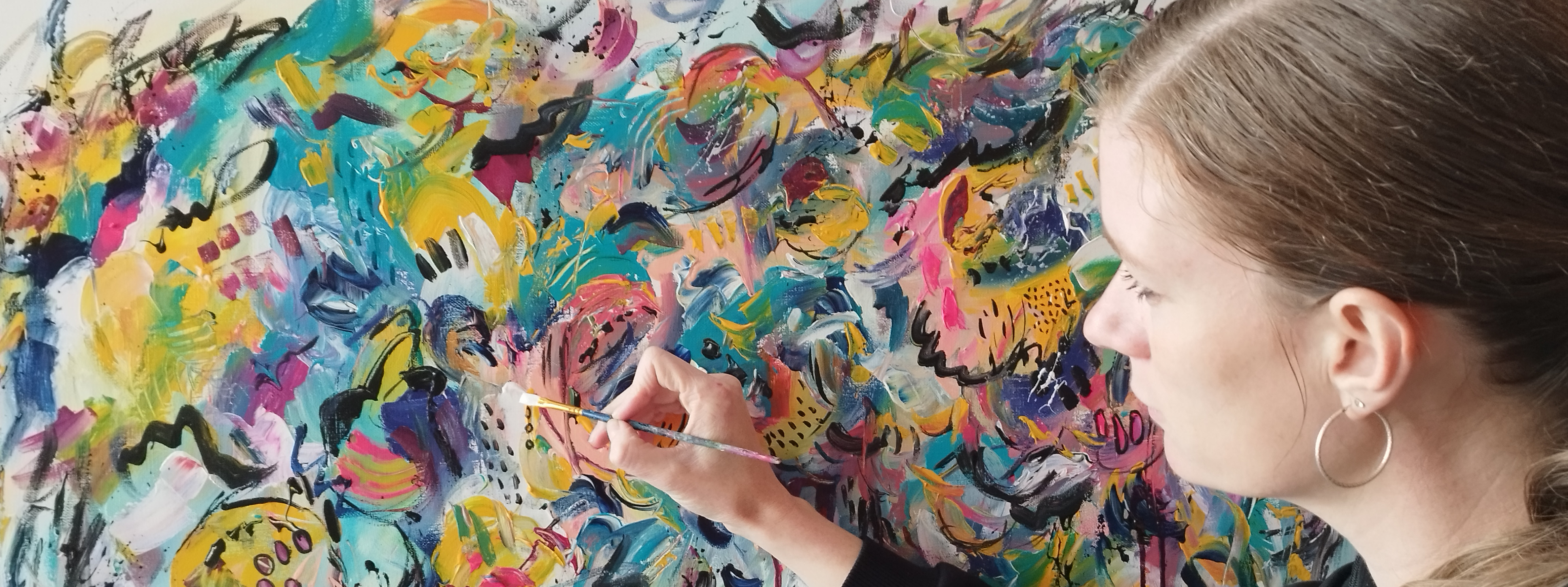 grand-tableau-abstrait-colore-artiste