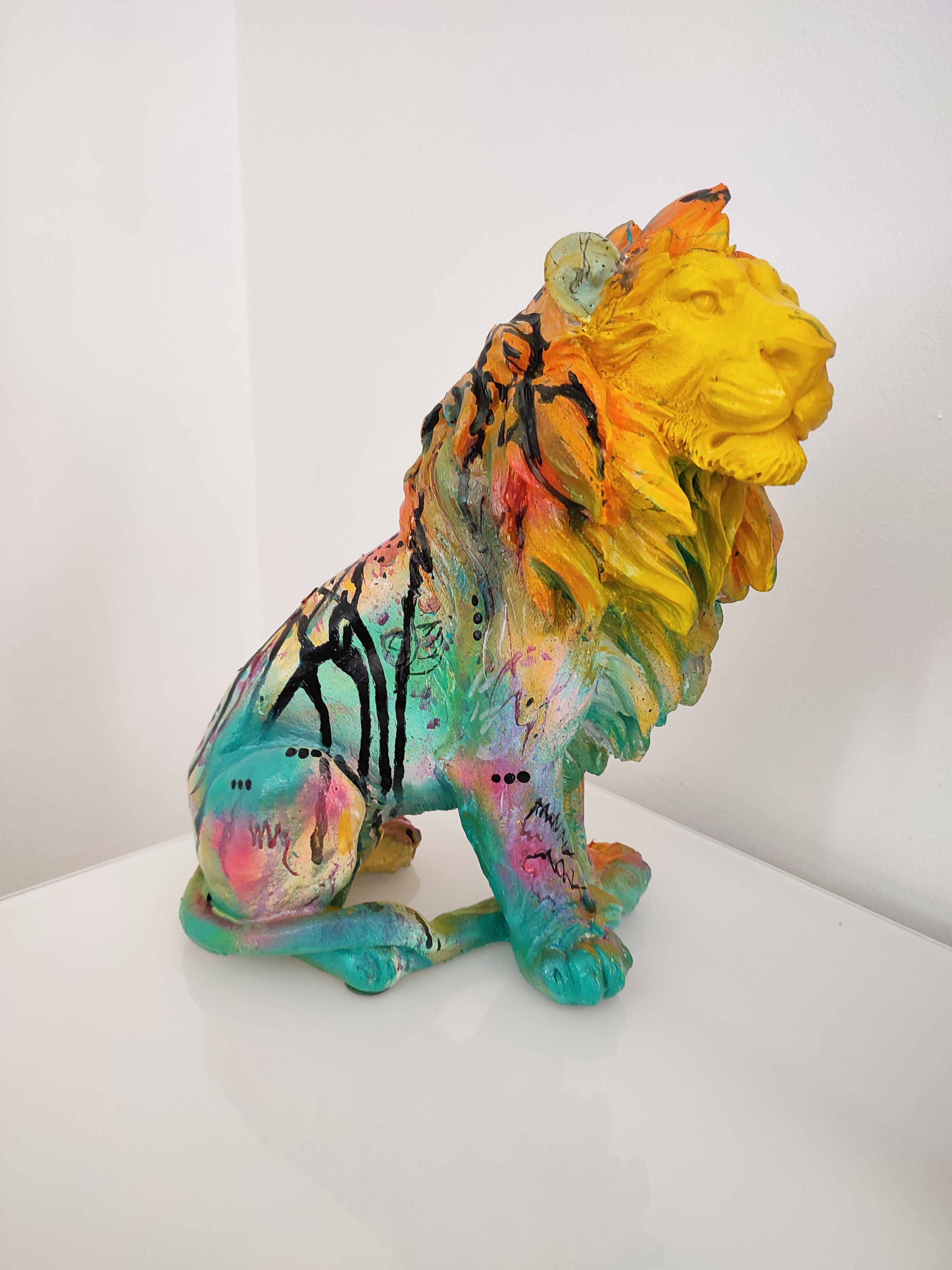 sculpture résine lion pop art